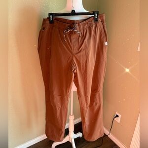 L.L. Bean Men's Rust Joggers insulted